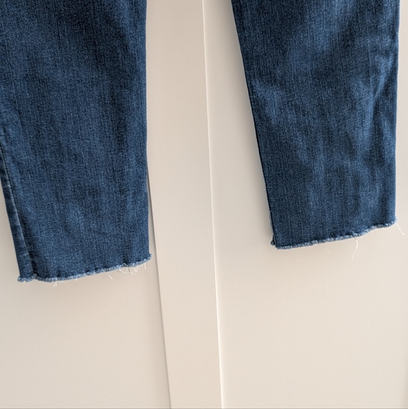 Democracy Ab-Solution Mid-Wash Fray Hem Ankle Jeans - Picture 5 of 13